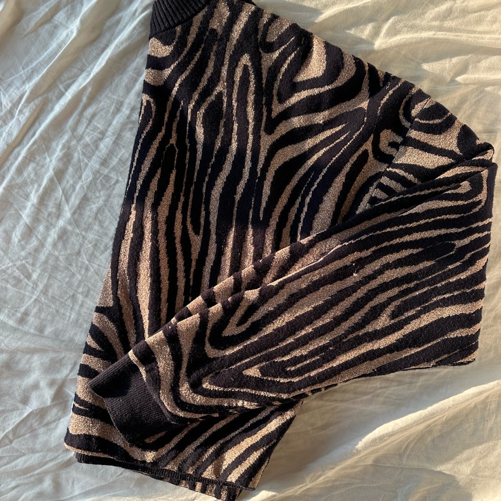 & Other Stories Animal Print Sweater size Small